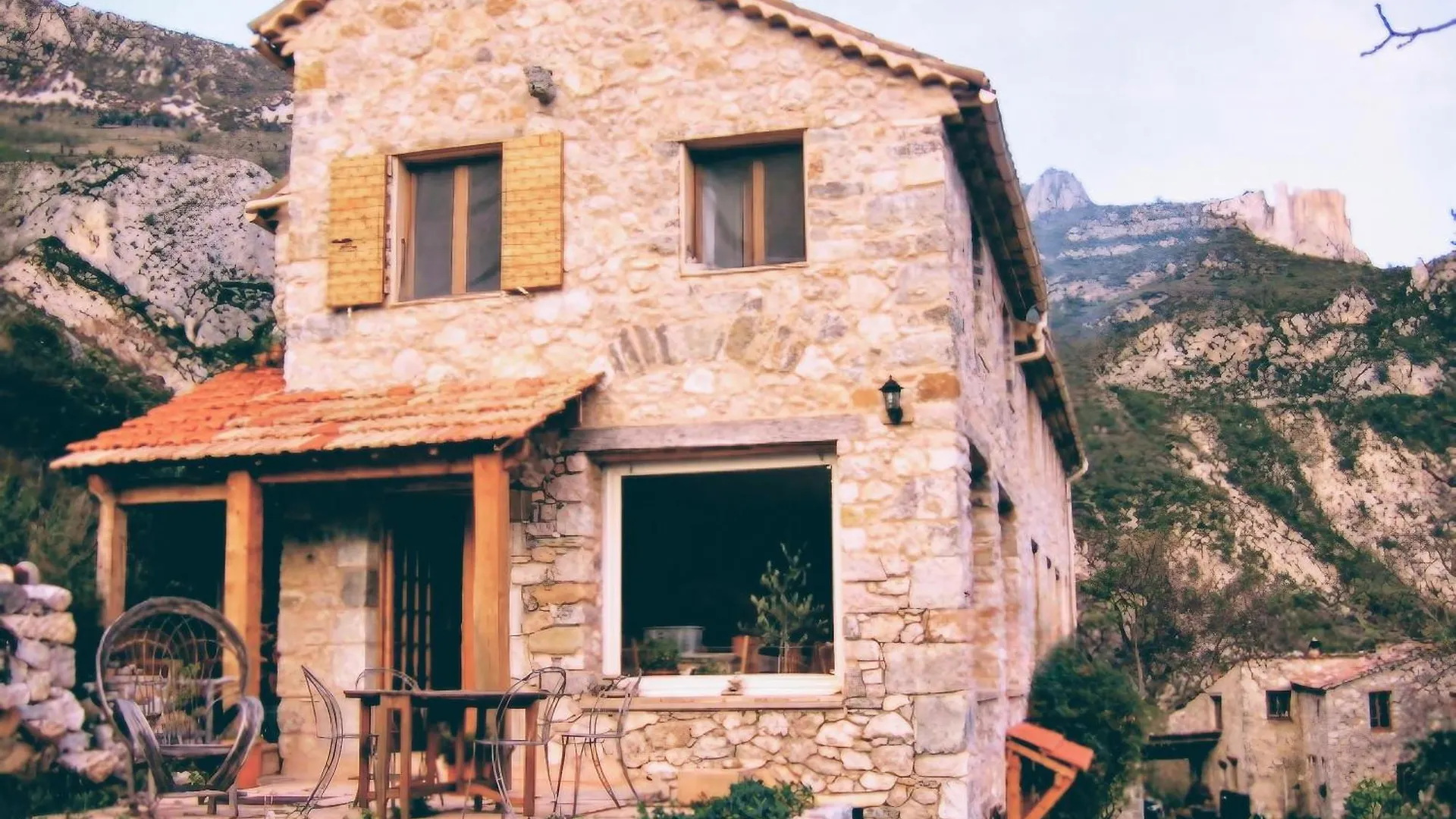 Bed & Breakfast Chambres D'Hotes - Arches Room, Cadre Magnifique, Coeur Des Gorges Du Verdon Castellane Frankrig